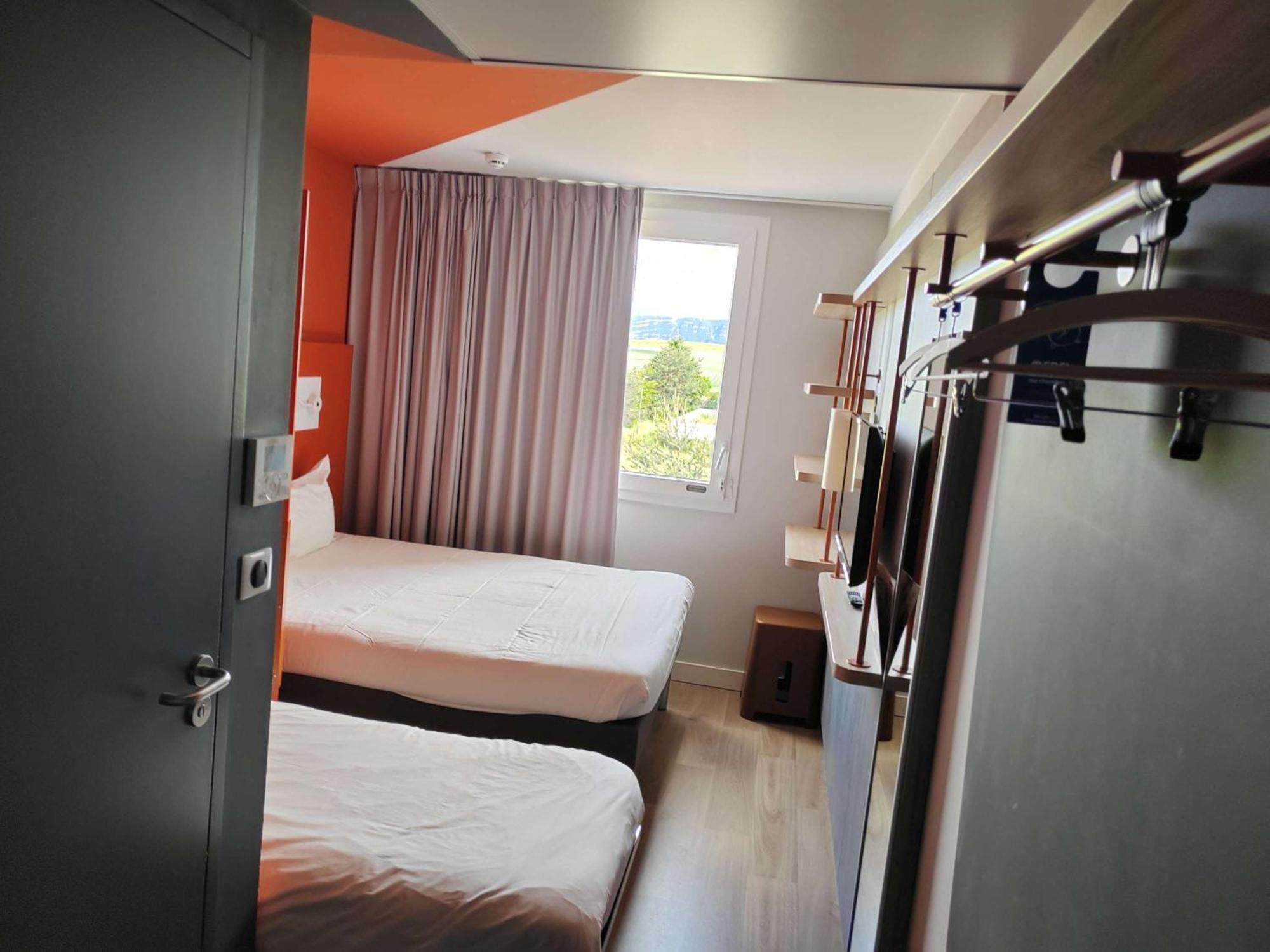 Ibis Budget Geneve Saint Genis Pouilly Exterior photo