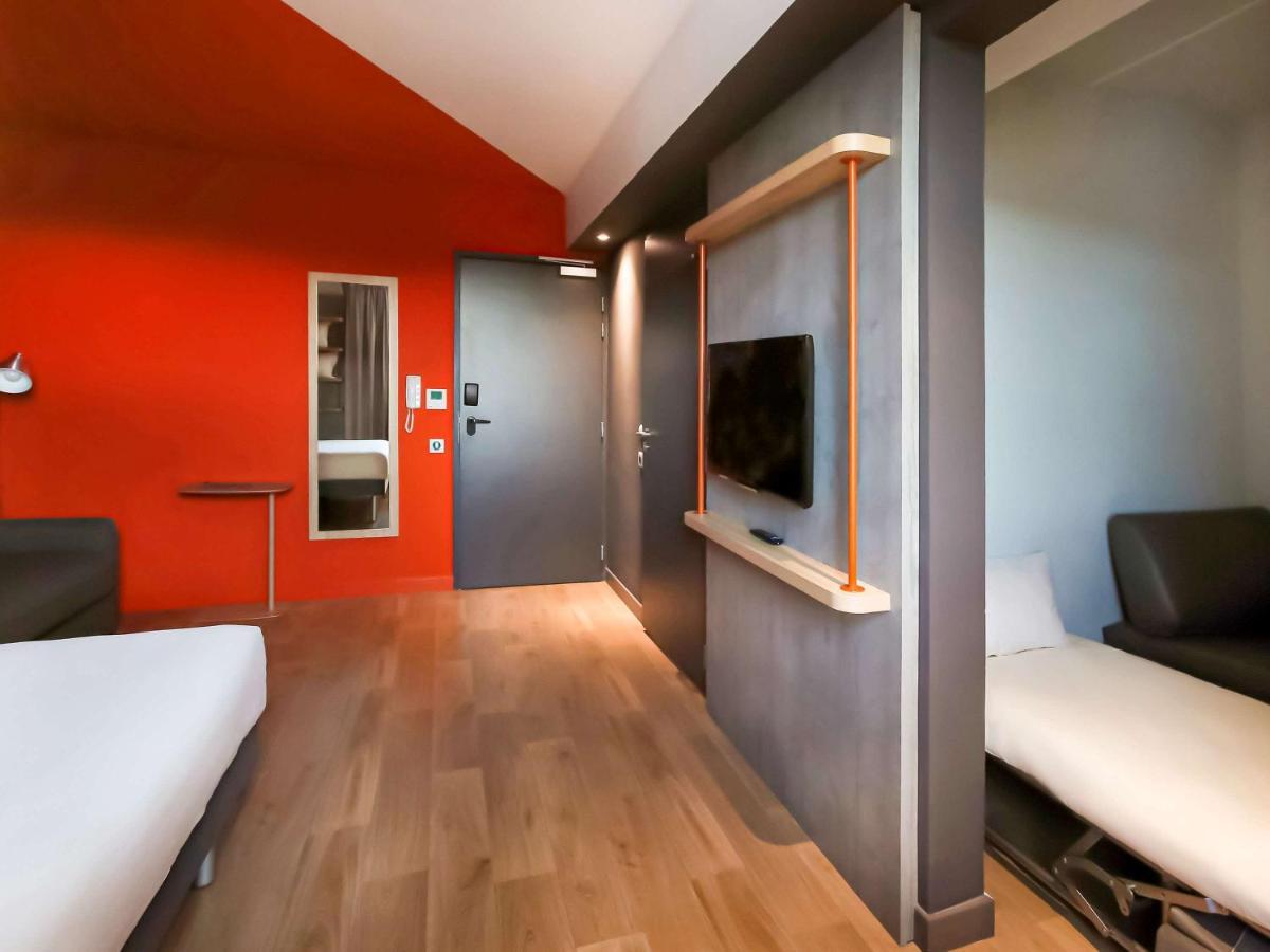 Ibis Budget Geneve Saint Genis Pouilly Exterior photo